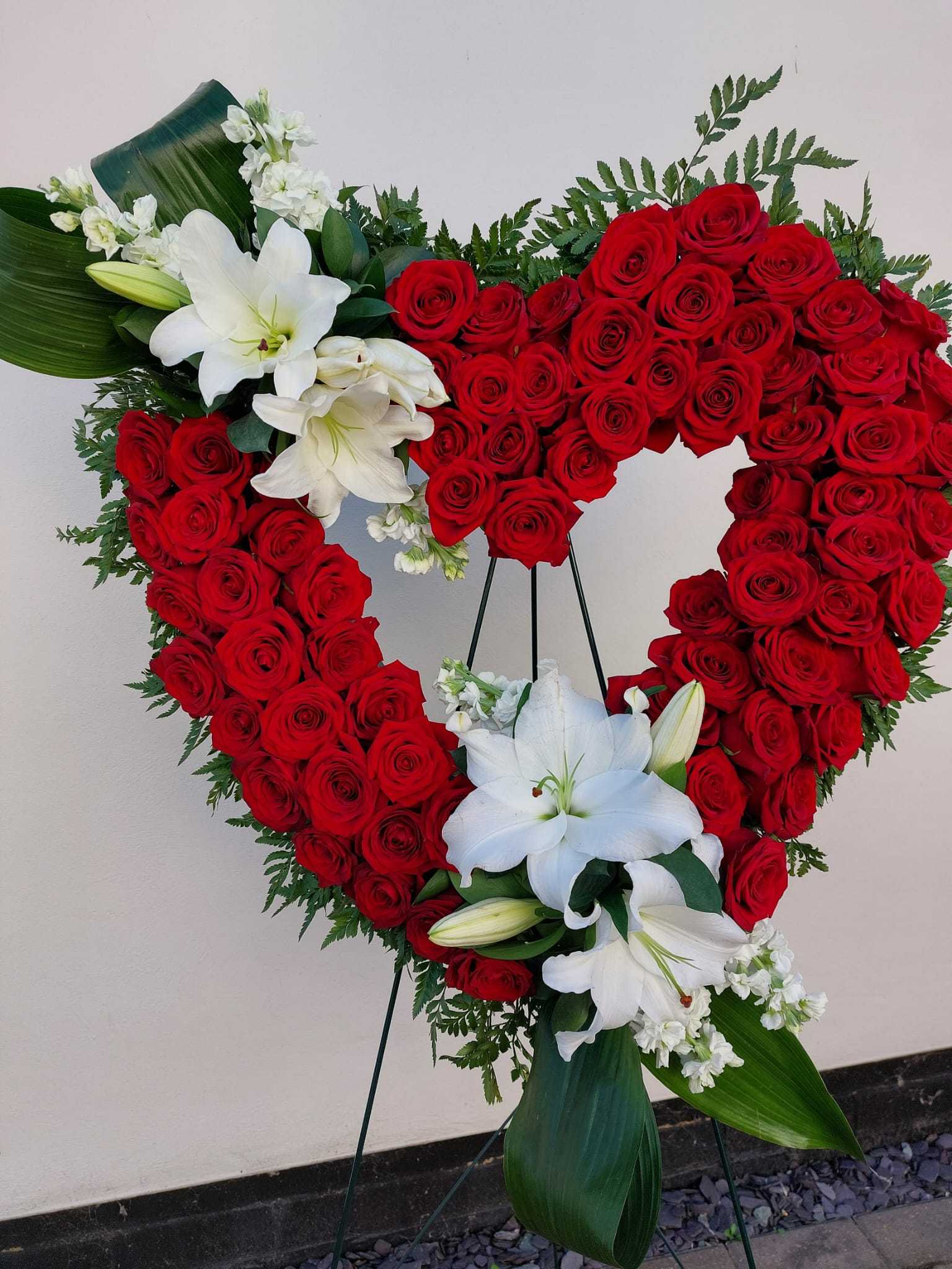 Funeral_Flowers_Extra_Large_Heart__Display_005