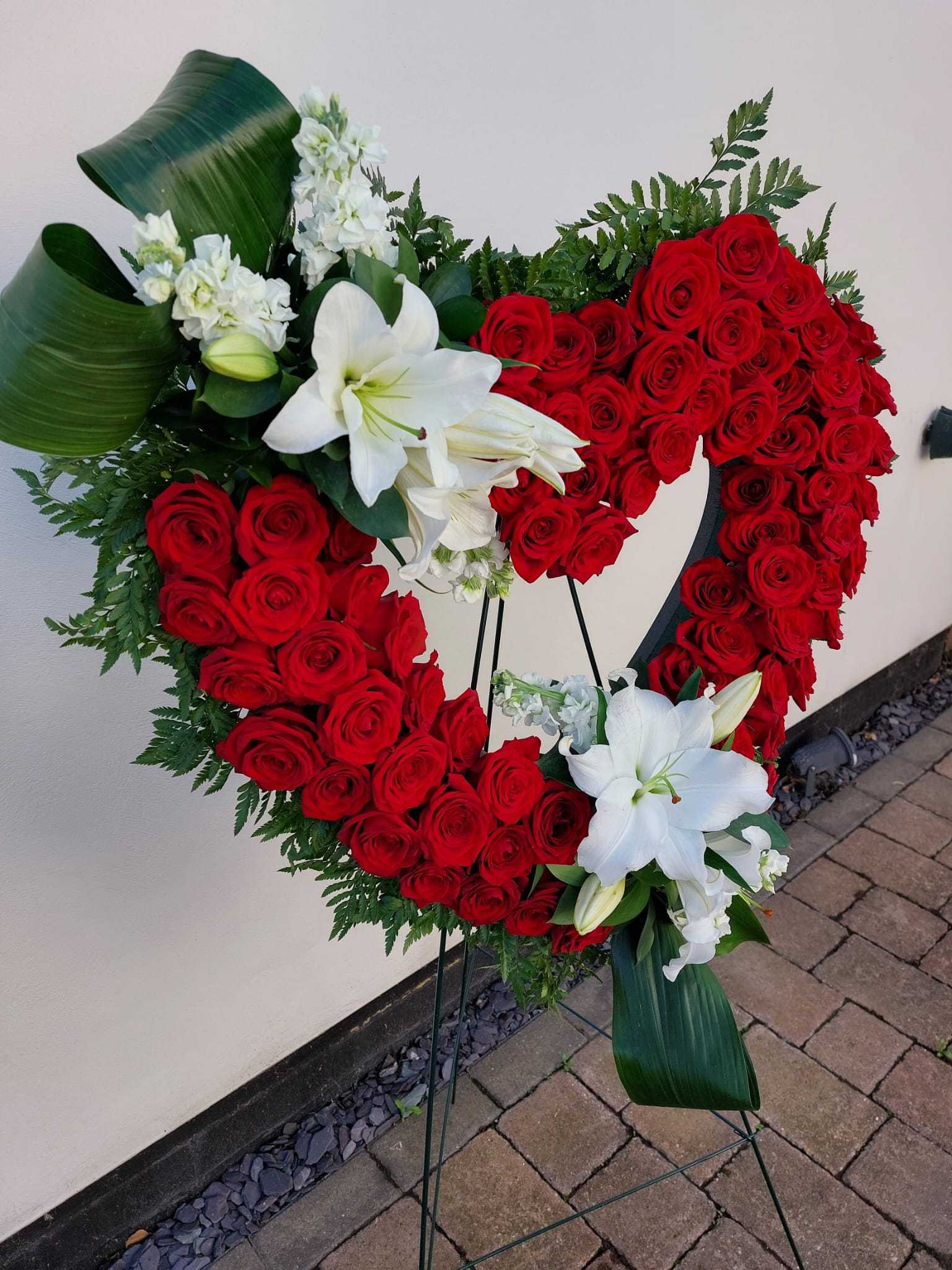 Funeral_Flowers_Extra_Large_Heart__Display_006