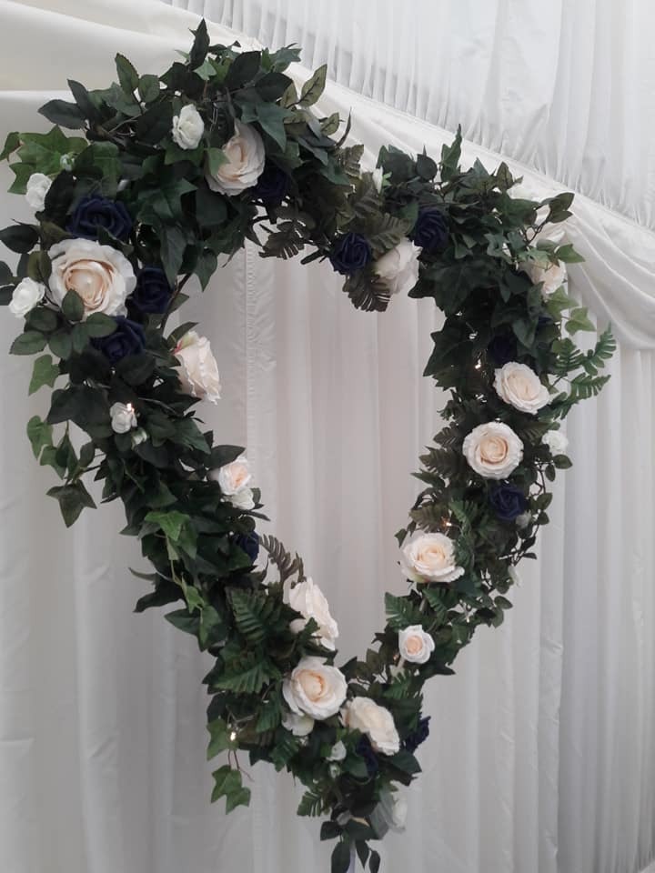 Wedding_Decor_Heart_Artificial_Flowers
